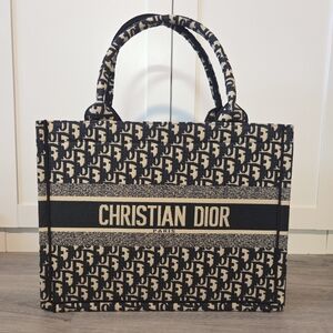 Elegant Navy and Cream Monogram Tote